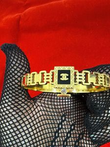 Elegant Gold CC Logo Bracelet