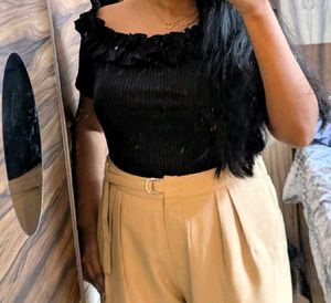 Chic Off-Shoulder Ribbed Black Top