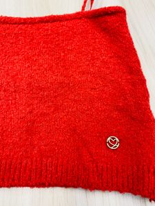 chic red crop top