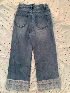 Stylish Wide-Leg Jeans with Tweed Cuffs