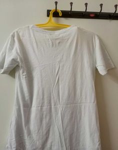 Snow White Graphic T-Shirt 🤍