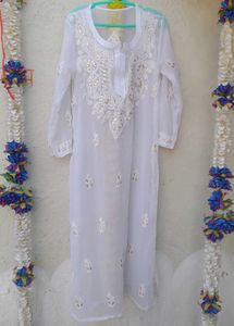 White Lucknowi Chikankari Kurti Price Drop 🥳 Just