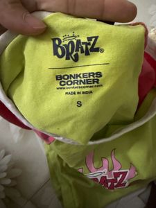 Y2K Bratz Graphic Crop Top✨