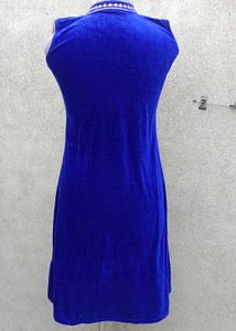 Royal Blue Embroidered Velvet Kurta