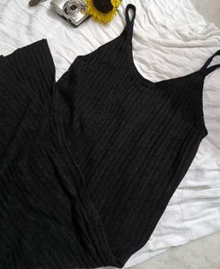 Sleek Black Ribbed Knit Cami Dress