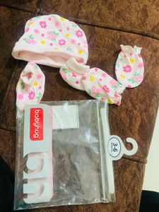 Floral Baby Hat &amp; Mitten Set
