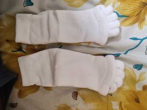 Foot alignment socks