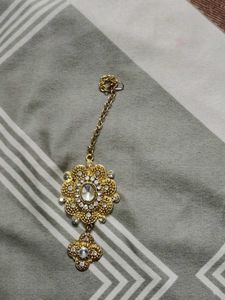Elegant Necklace Set with Earrings &amp; Tikka