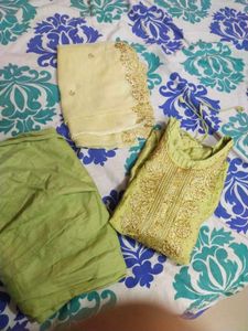 Green Salwar Suit dupatta.. fix rate