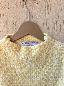 Cream Textured Sleeveless Top