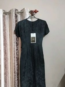 Chic Black Textured Dress