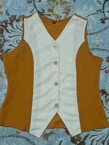 Stylish Sleeveless V-Neck Top
