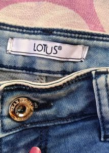brand new Girls Denim hot Shorts with Lace-up Deta