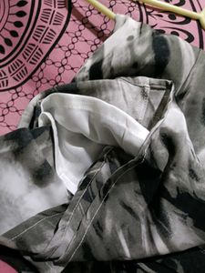 Abstract Print Top