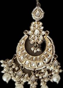 Stunning Kundan Maang Tikka