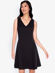 Chic Black Sleeveless V-Neck Dress