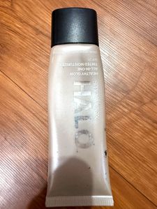 Smashbox Halo Tinted Moisturizer SPF 25