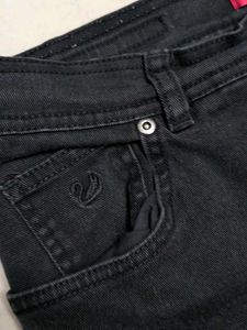 Y2K Gloria Vanderbilt: Stylish Black Denim Jeans