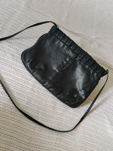 Chic Black Leather Crossbody Bag