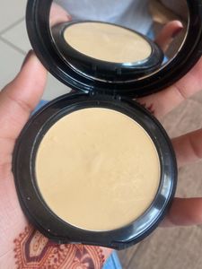 Lakme Unreal Dual Cover Powder
