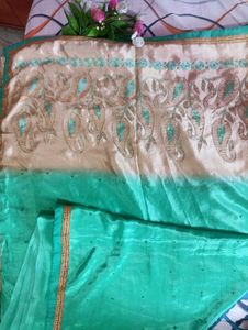Elegant Silk Saree with Paisley Work