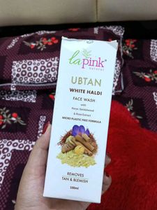 La Pink Ubtan White Haldi Face Wash