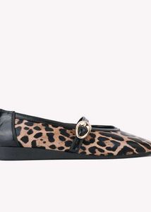 Chic Leopard Print Ballet Flats