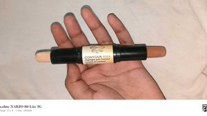 2-in-1 Contour Stick for Highlight &amp; Contouring
