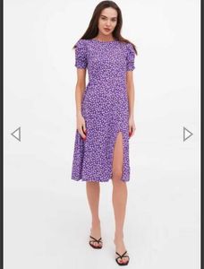 Chic Purple Floral Midi Dress with Slit