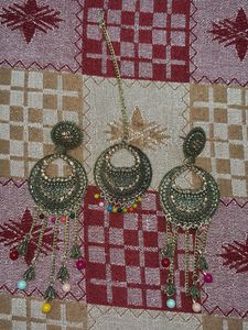 Antique Gold Tika &amp; Earring Set