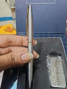 Paperkraft Pen &amp; Keychain Set