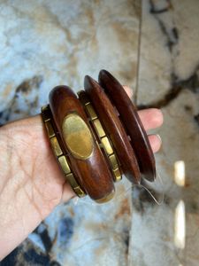 Wooden &amp; Gold Tone Bangle Set