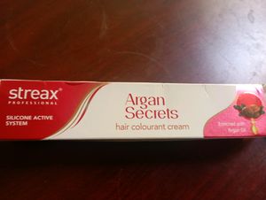 💥💥PRICE DROP💥💥💥Unused Packet Of Streax Hair Colour Creame