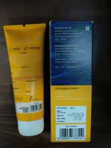 Aqualogica glow+ Smoothie Face Wash