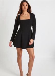 Chic Black Square Neck Mini Dress