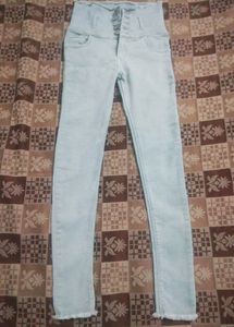 Brand😍New High Waisted Skin Fit Jeans Never Worn