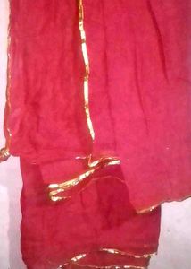 Red Dupatta with Gold Border Luggdi Odna