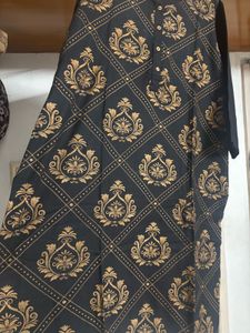 “Is*itva” Elegant Black Kurta with Gold Print