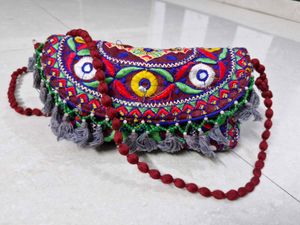 Vintage Embroidered Shoulder Bag