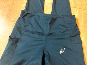Athletic Leggings with Pockets