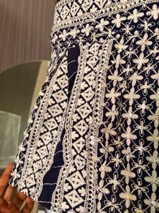 Chic Navy &amp; White Embroidered Blouse