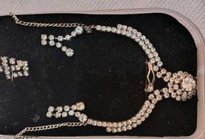 Sparkling Rhinestone Necklace &amp; Earring Set