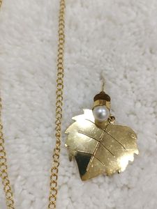 Chain , Pendant And Earing Set