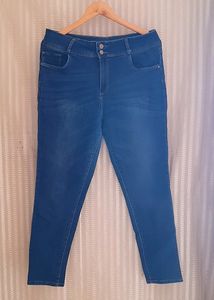 WOMEN JEANS-34 SIZE