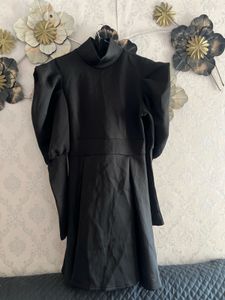 Chic Black Puff Sleeve Dress