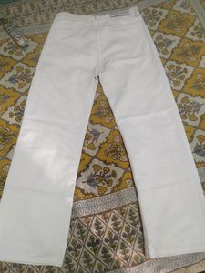 High Waist White Jeans With Two Buttons
