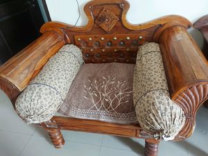 5 Seater Rajwaada Sofa Set With 2 Tables