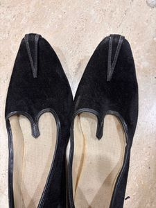 Black Velvet Juttis for Men
