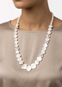 🤍 Handcrafted Rare Mother-of-Pearl Statement Neck