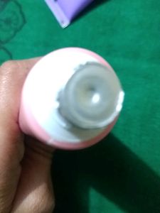 Face Wash, Moisturizer, Shampoo, sunscreen